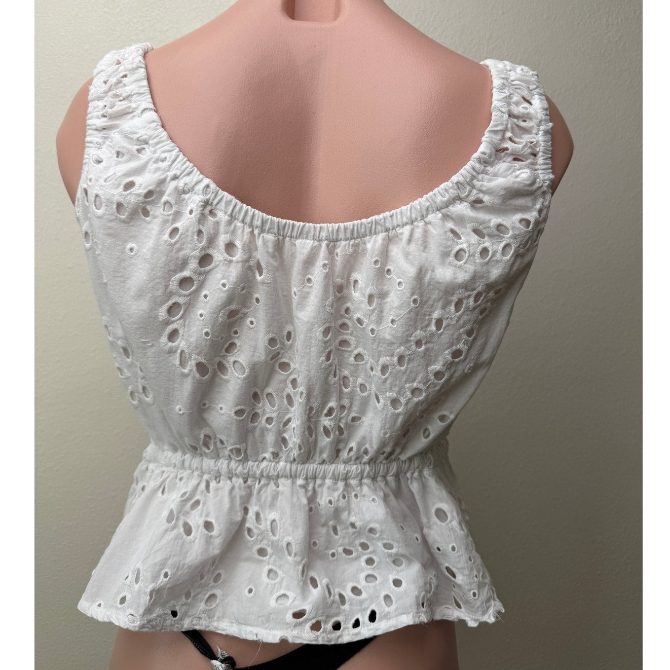 Guess Larisen White Eyelet Button Front Boho Tank Top Size S