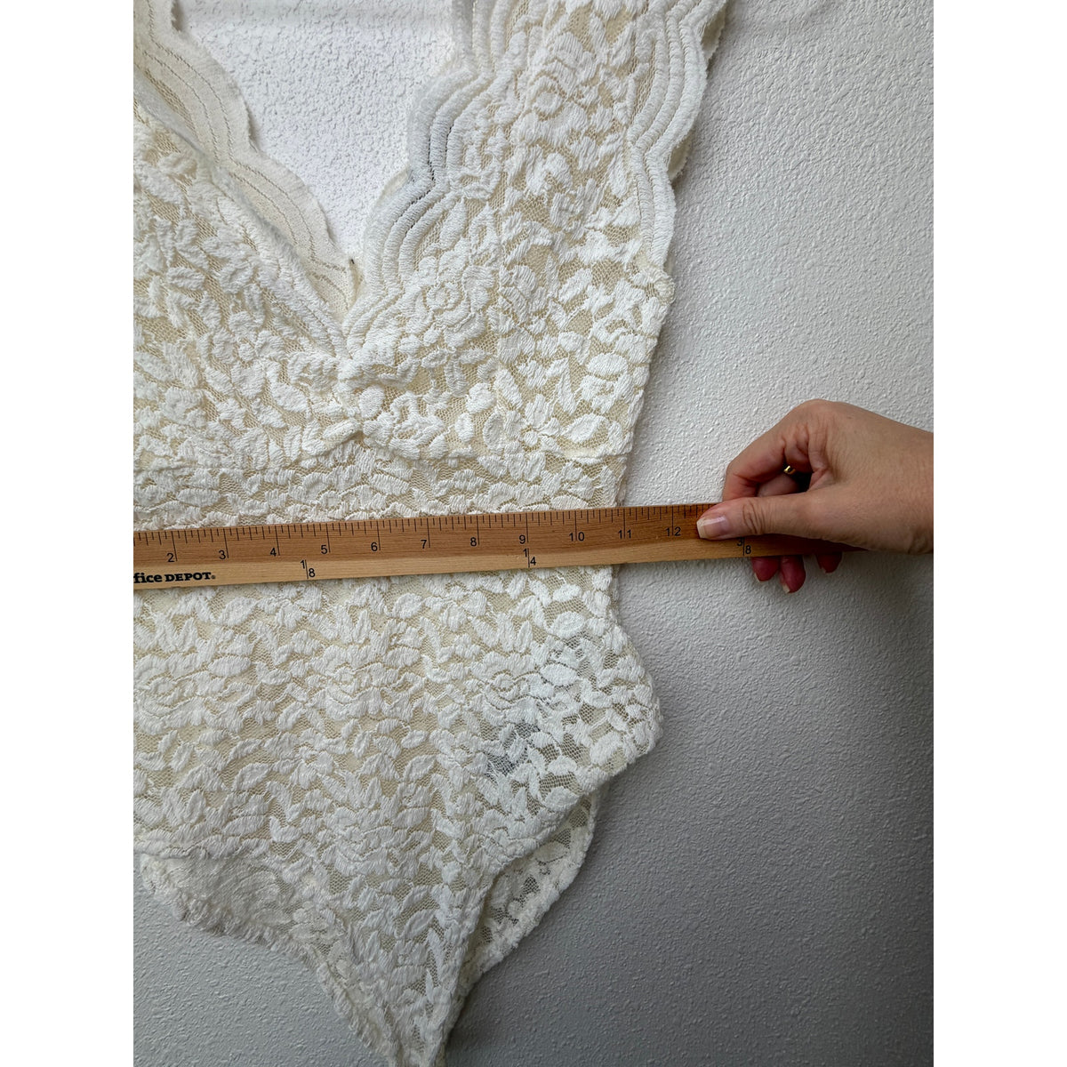 Zara Ivory Floral Lace V Neck Bodysuit Women M