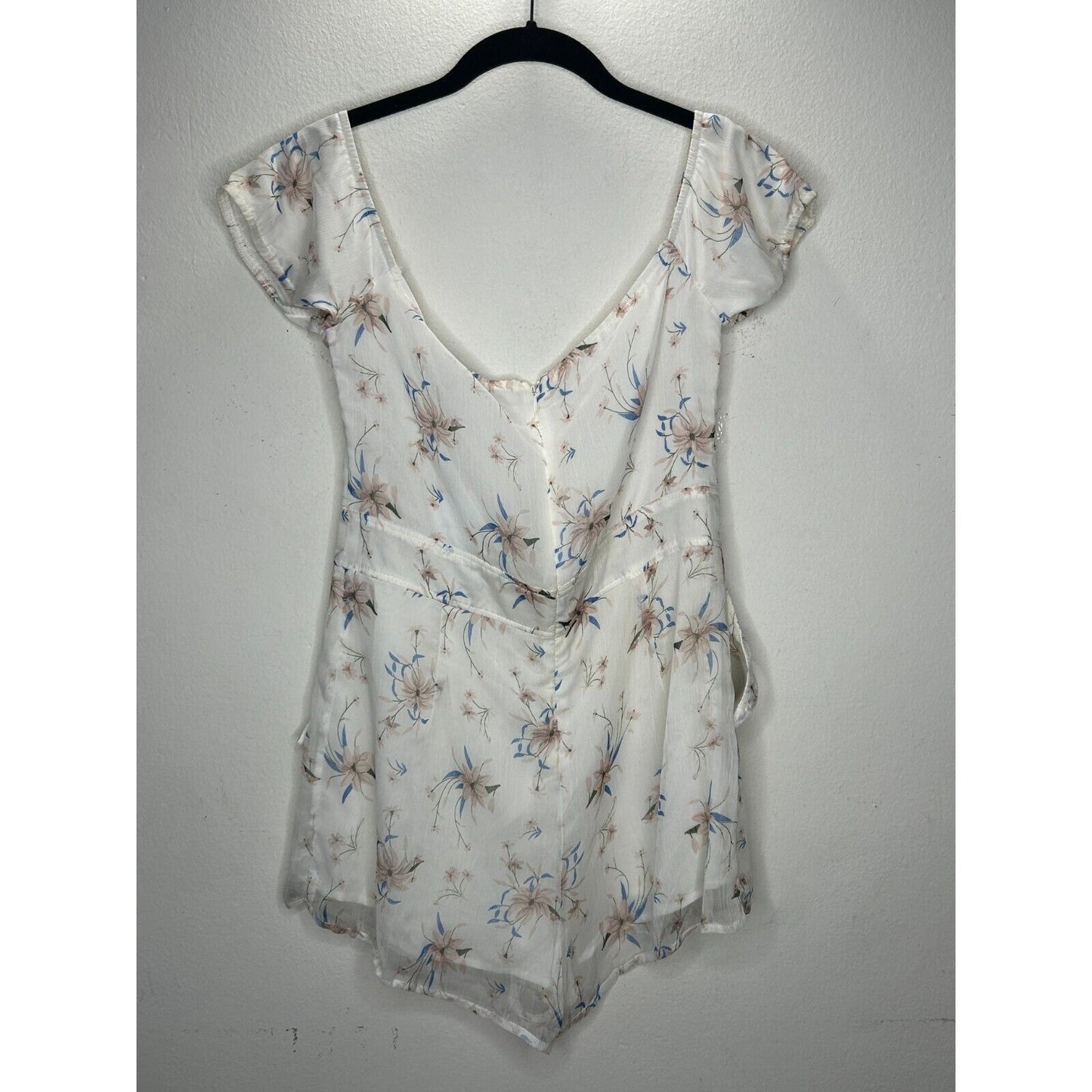 NWT OHS Ivory With Pink & blue Floral Off Shoulder Front Tie Keyhole Romper M