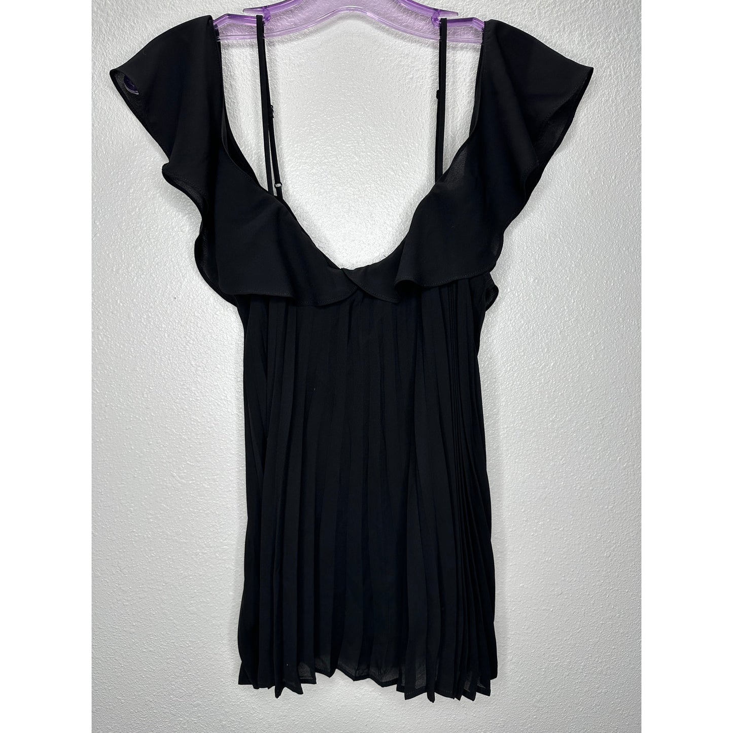 Delfi Black Pleated Accordion Ruffle Flowy Back Keyhole Cami S