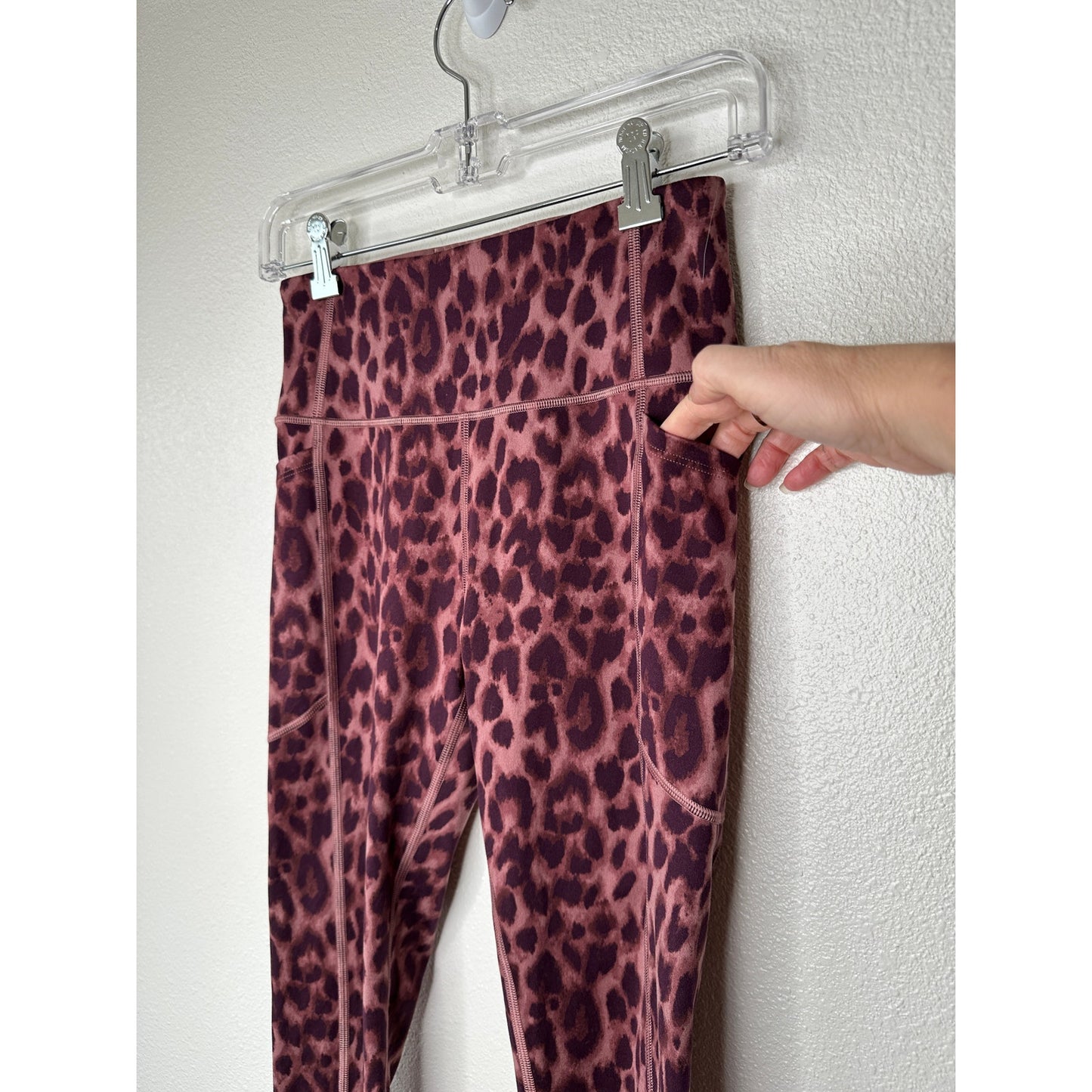 Victoria Secret Pink & Brown Leopard Print Pocketed Leggings 4