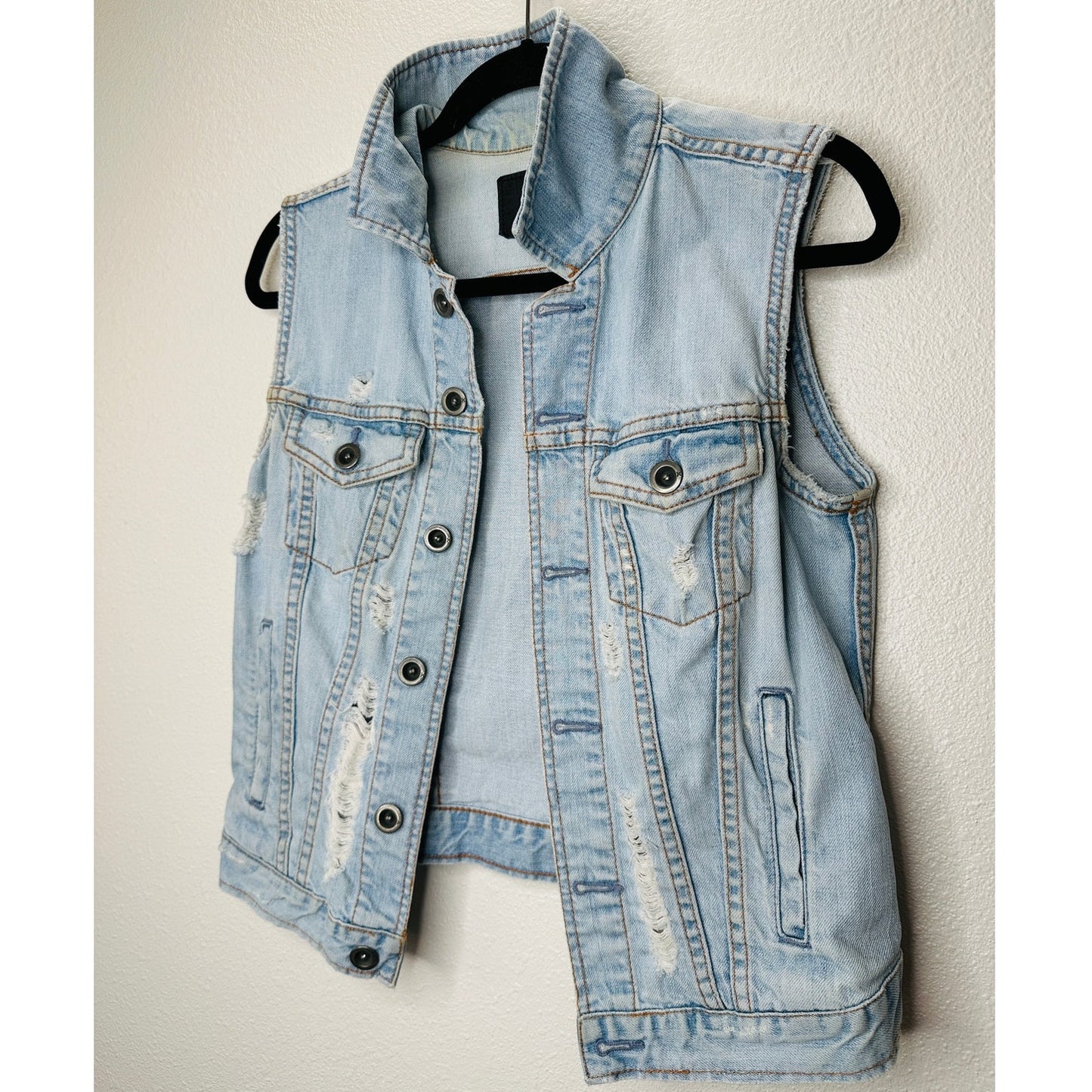 Hurley Light Wash Distressed Denim Sleeveless Button Vest S
