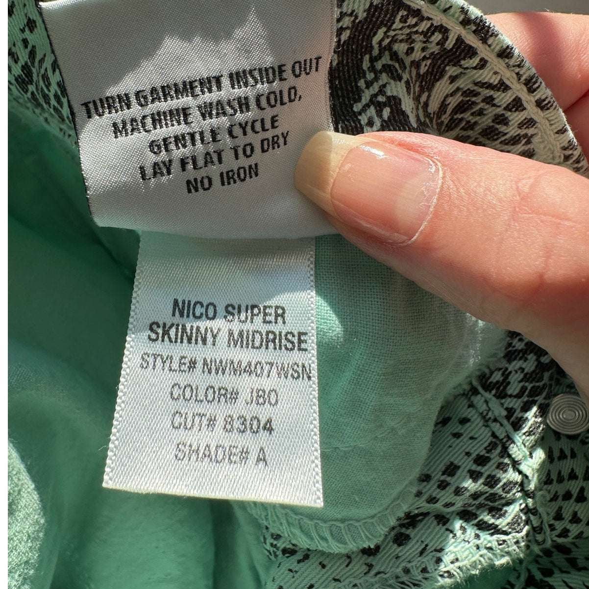 Hudson Aqua Teal & Black Snakeprint Nico Super Skinny Midrise Jean 26
