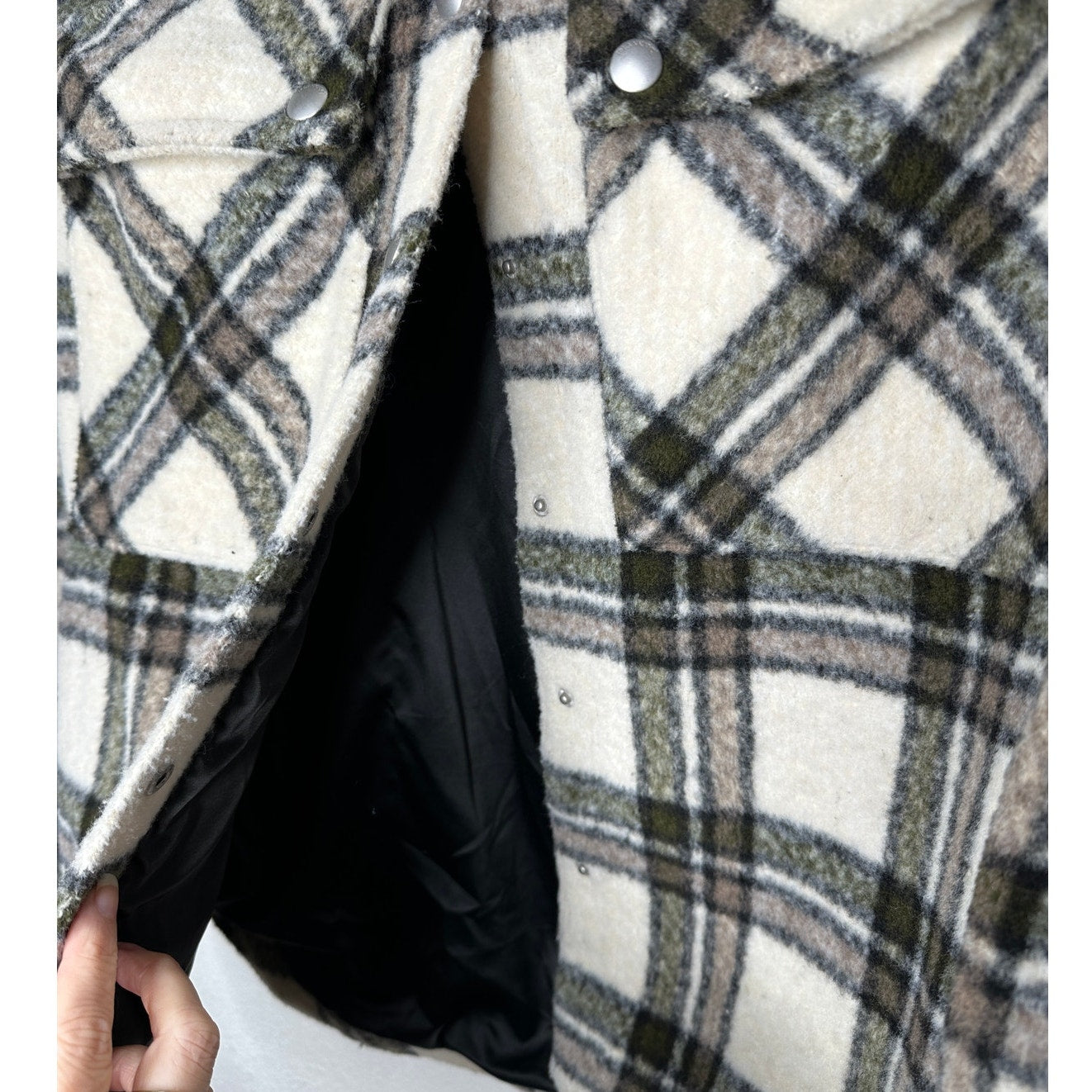 Blank NYC Cream Brown Plaid Snap Button Collared Shacket S