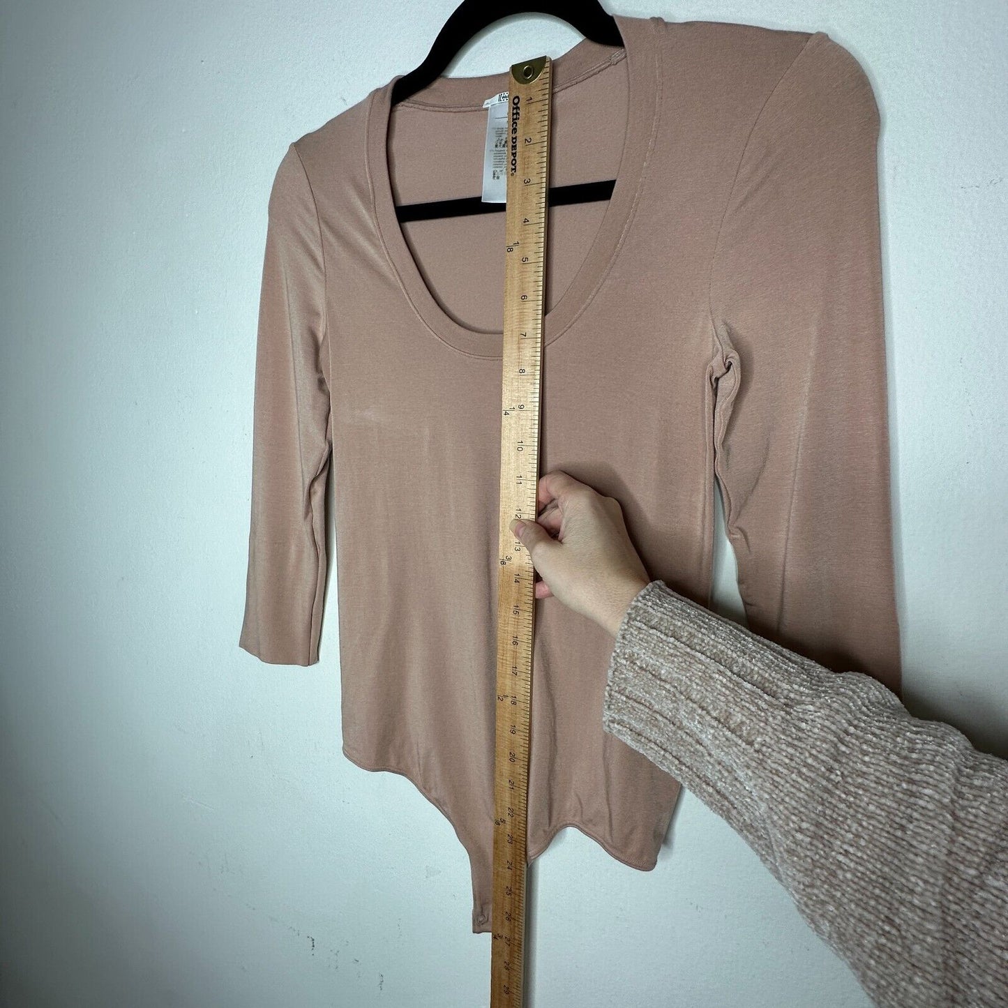 Wolford Tan Beige 3/4 Sleeve Banded Scoop Neck Thong Bodysuit Medium