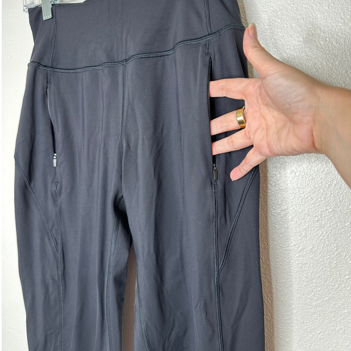 Athleta Black Distant Jogger High Rise Zip Pockets Yoga Pants XXS