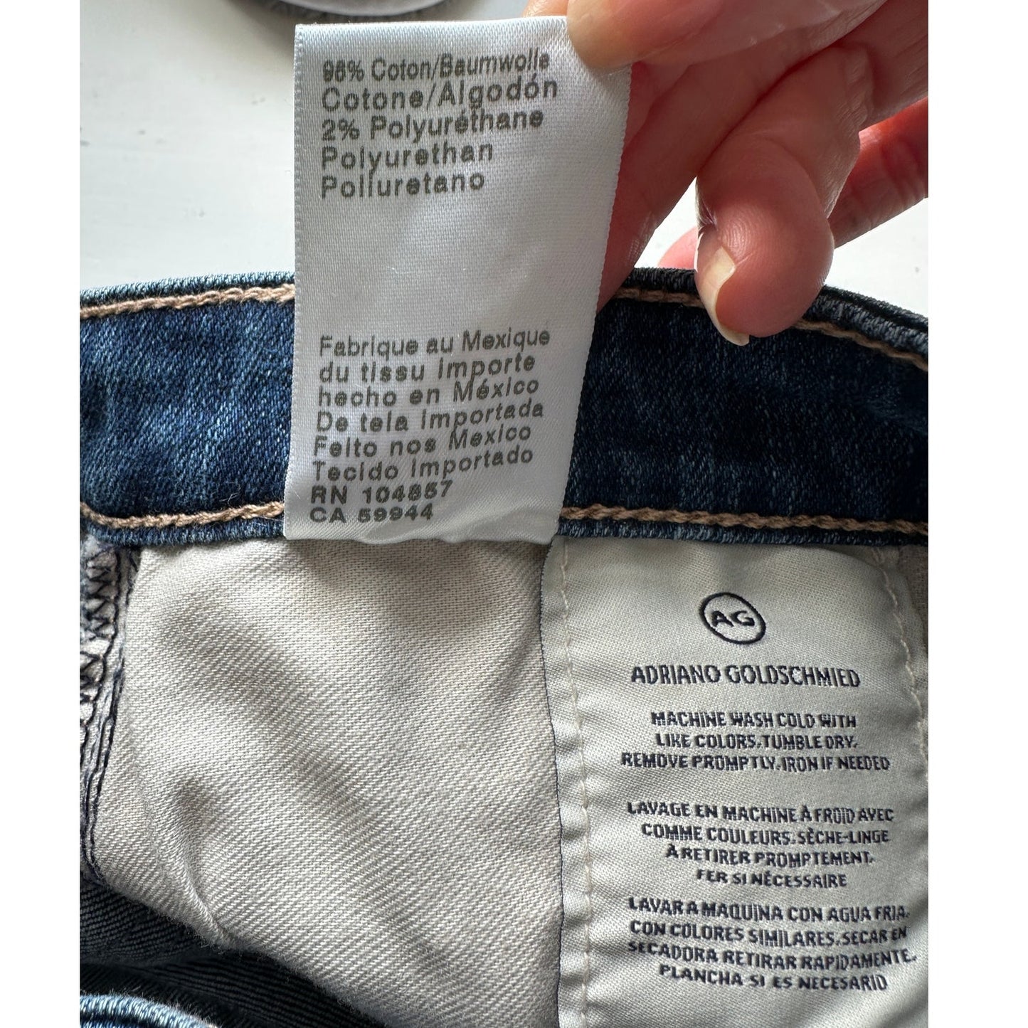 AG women’s Prima cigarette leg jeans medium wash US 29