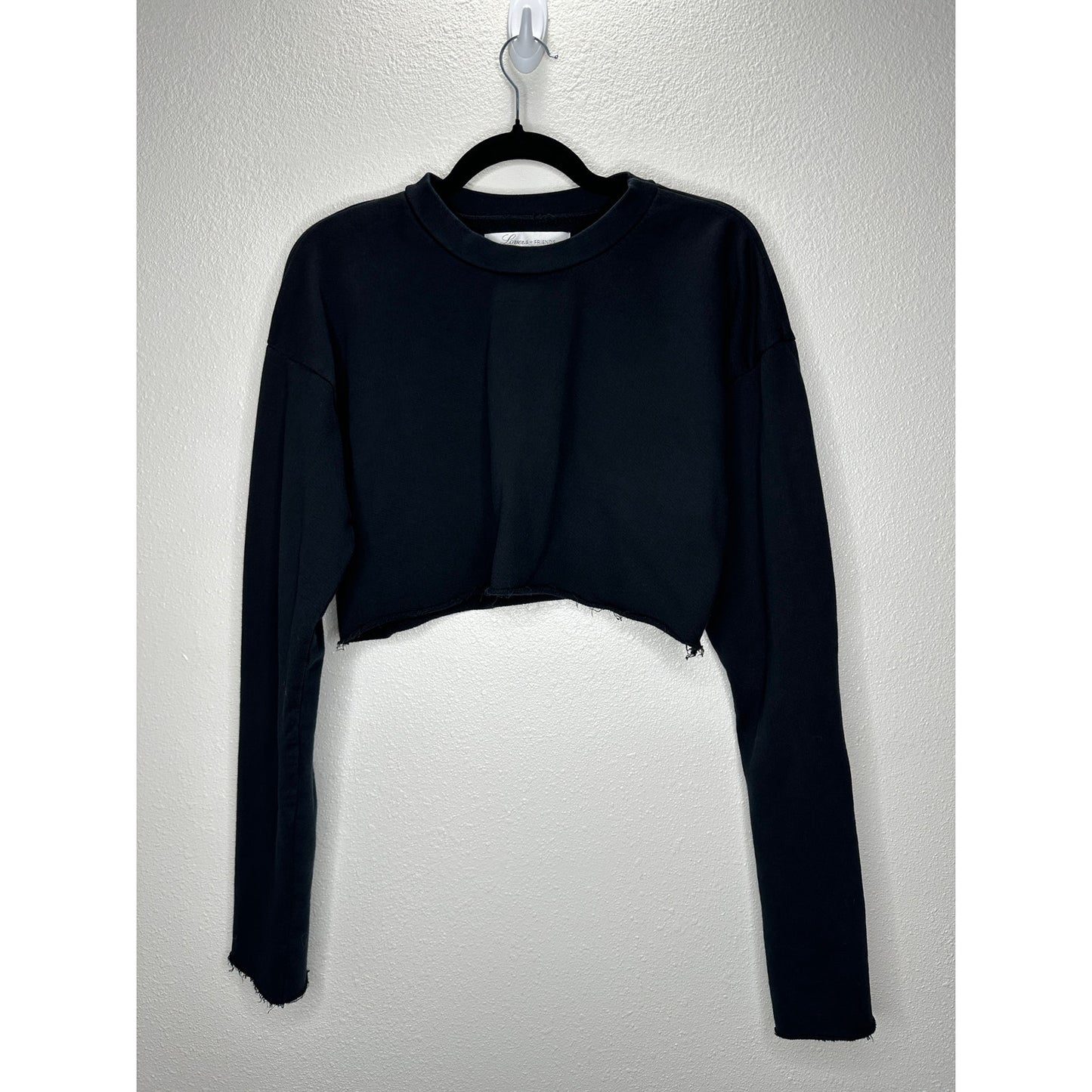 Lovers + Friends Laguna Black Round Neck Long Sleeve Raw Hem Crop Sweater S