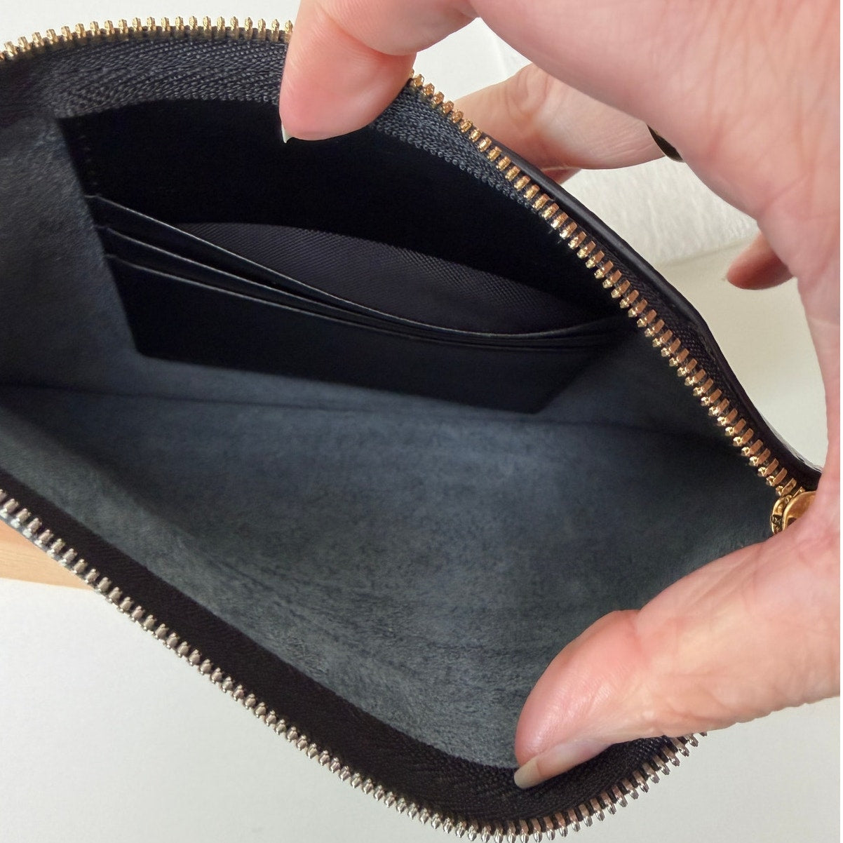NWOT Want Les Essentiels Black Leather Zip Wallet Clutch Pouch