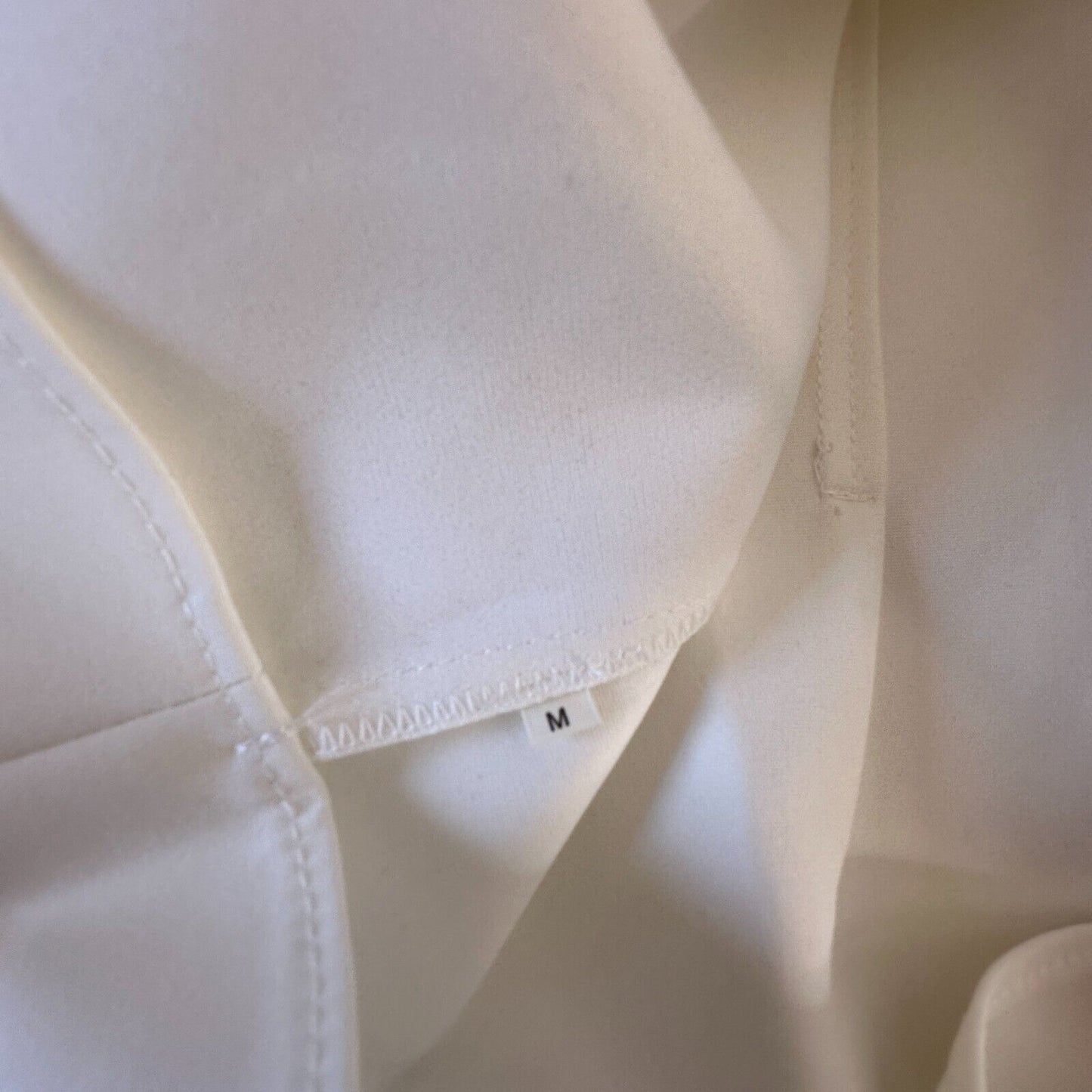 Cream V-Neck Loop & Button Front Balloon Pleated Cuff Sleeve Crop Blouse Med