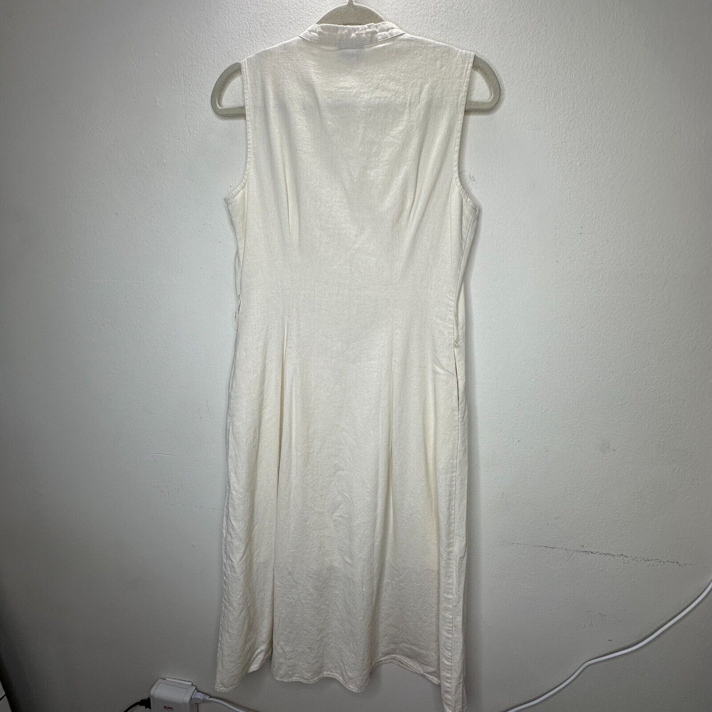 Whowhatwhere Cream Sleeveless Mock Neck Button Front Pocket Linen Midi Dress SM