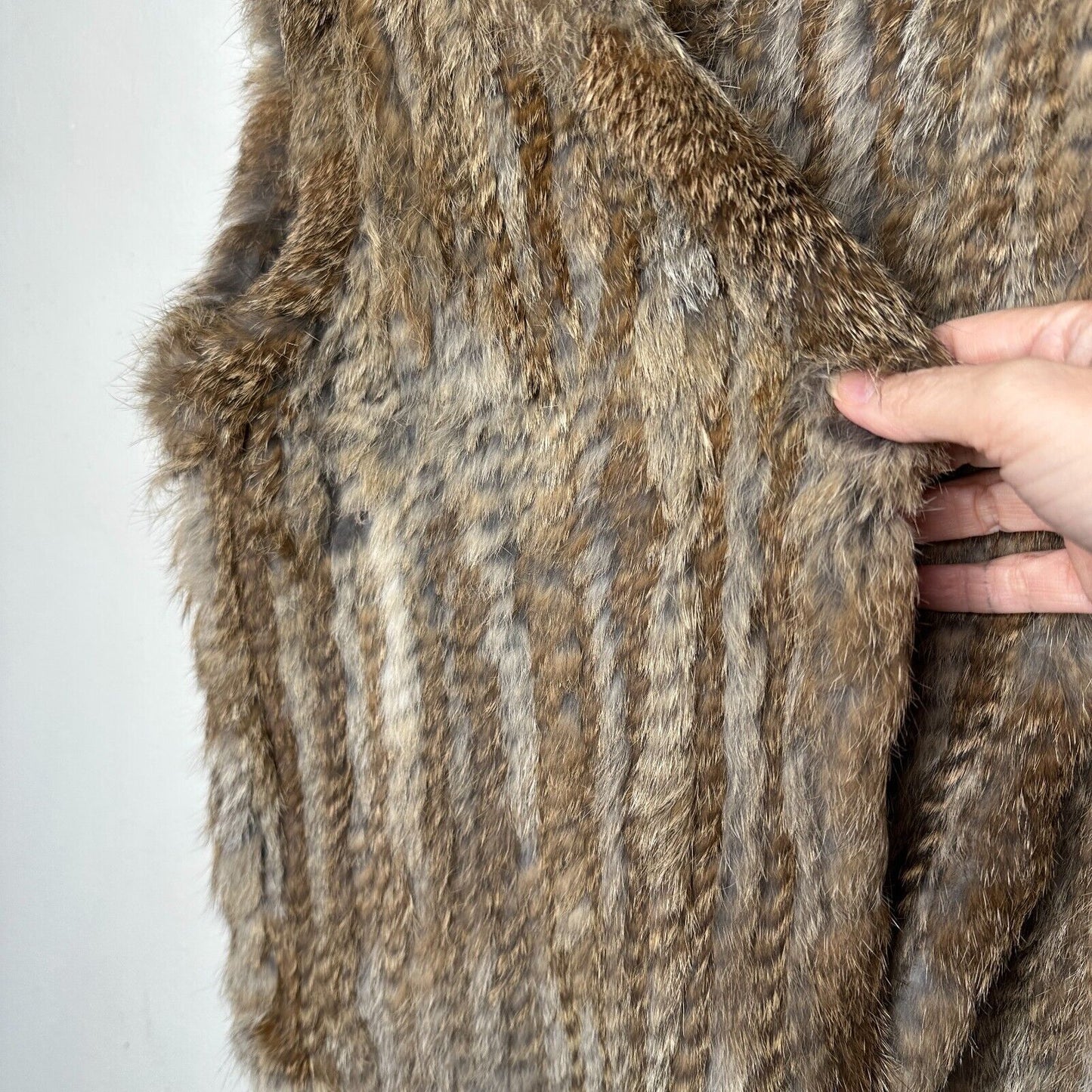 525 America Soft Luxe Genuine Rabbit Fur Sleeveless Open Vest Brown Cream Medium