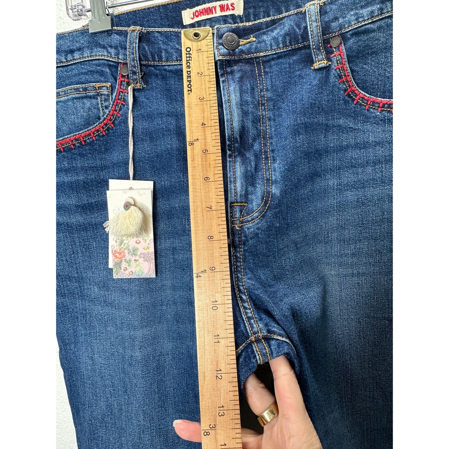 NWT Johnny Was Avery Cropped Baby Boot Mid Rise Slim Fit Jean 32