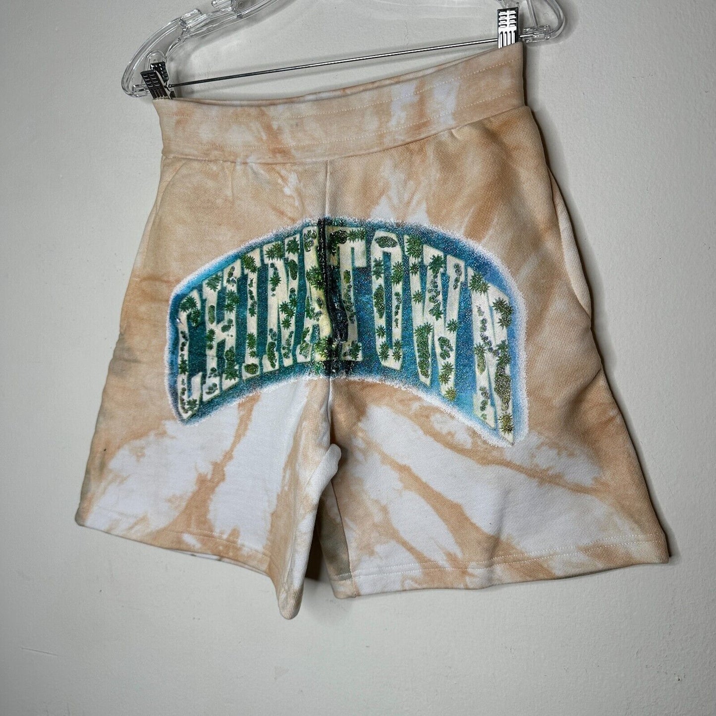 Chinatown Market Beige Tie Dye Island Arc SweatShorts Side and Back Pocket S