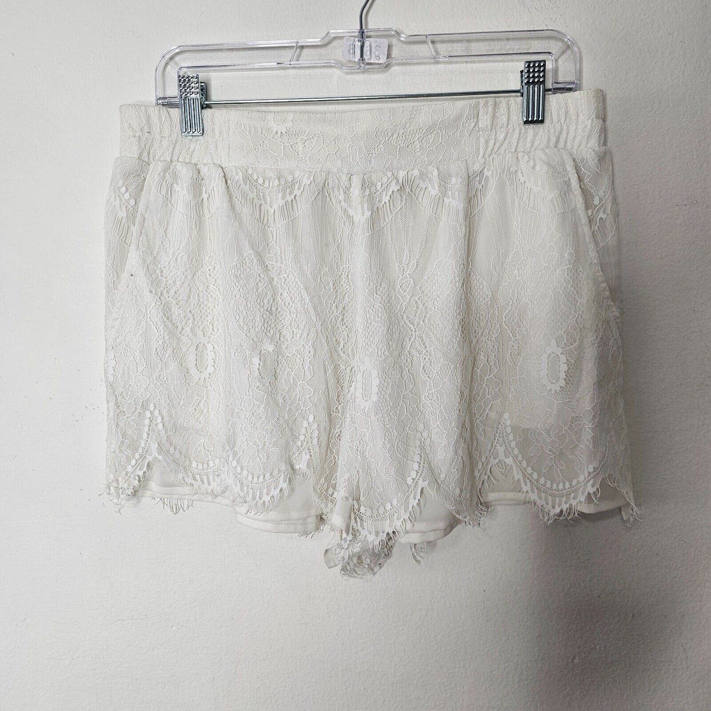 S.Y.L.K. Ivory Sheer Lace Raw Hem Elastic Waistband Lined Short Shorts L