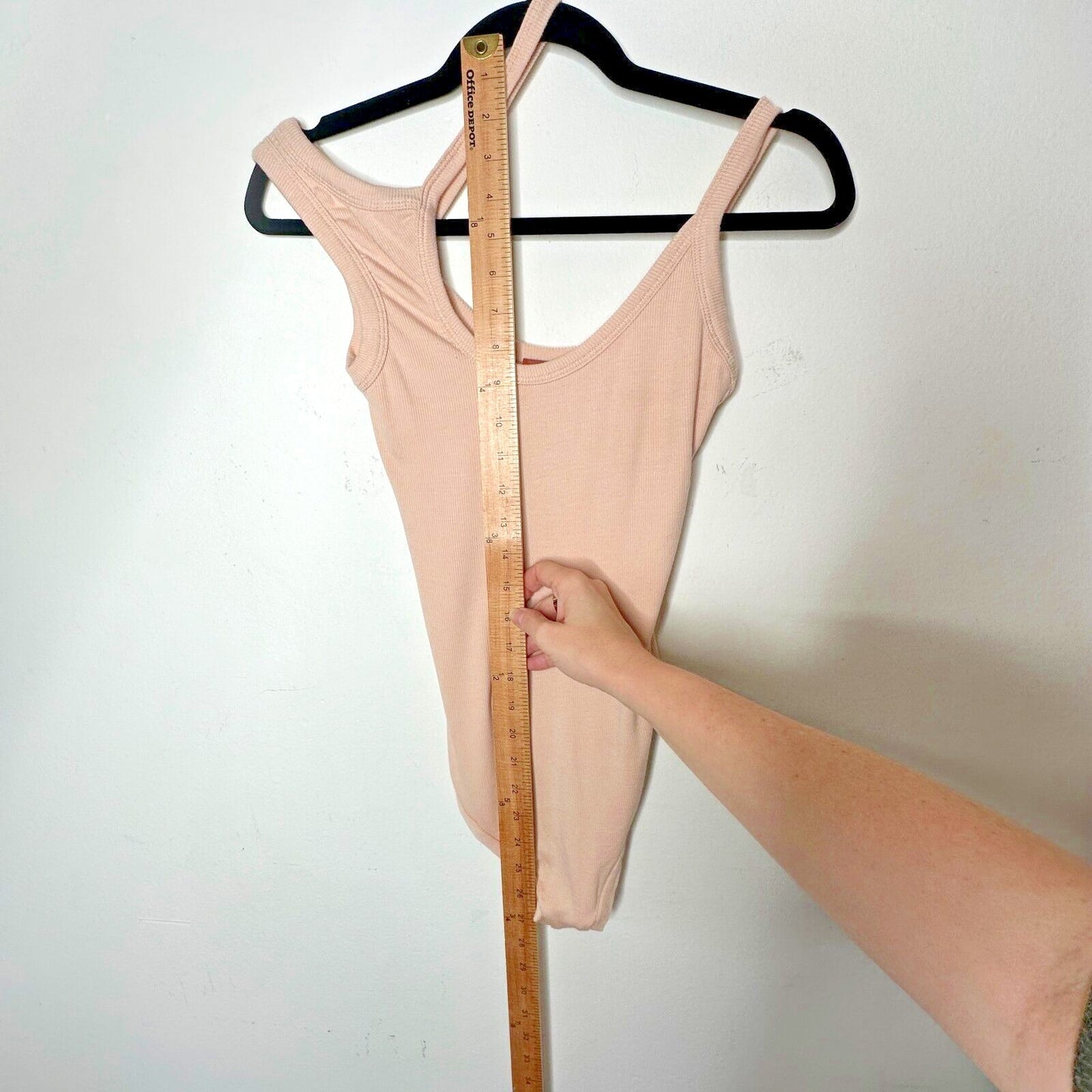 Alix NYC Tan Allen Asymetrical Scoop Neckline Sleeveless Ribbed Knit Bodysuit SM