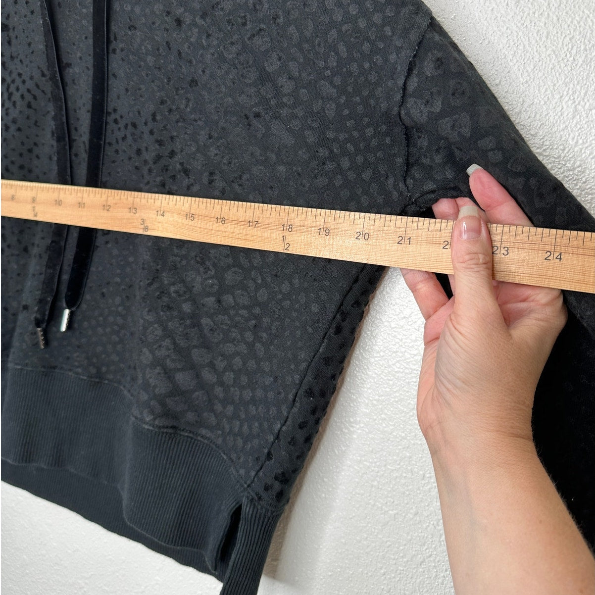 Black Tape Black Hooded Long Sleeve Cheetah Print Embossed Design Hoodie S