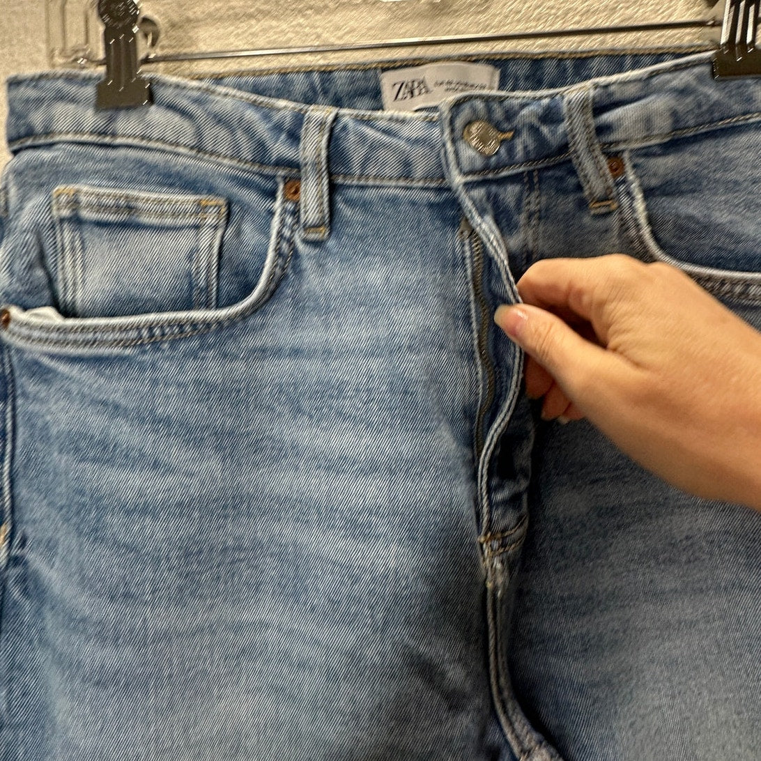 Zara Medium Light Wash Whiskered Raw Hem Mini Flare Leg Midrise Crop Jean 10