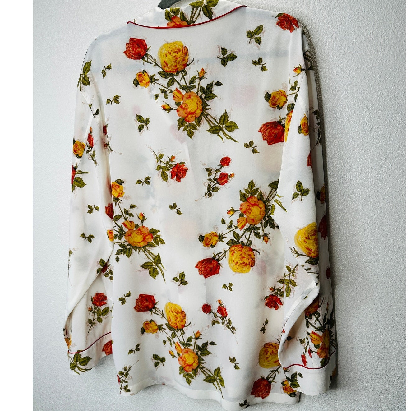 Alexander McQueen Cream Multi Color Floral Long Sleeve Button Pajama Top 44 / M