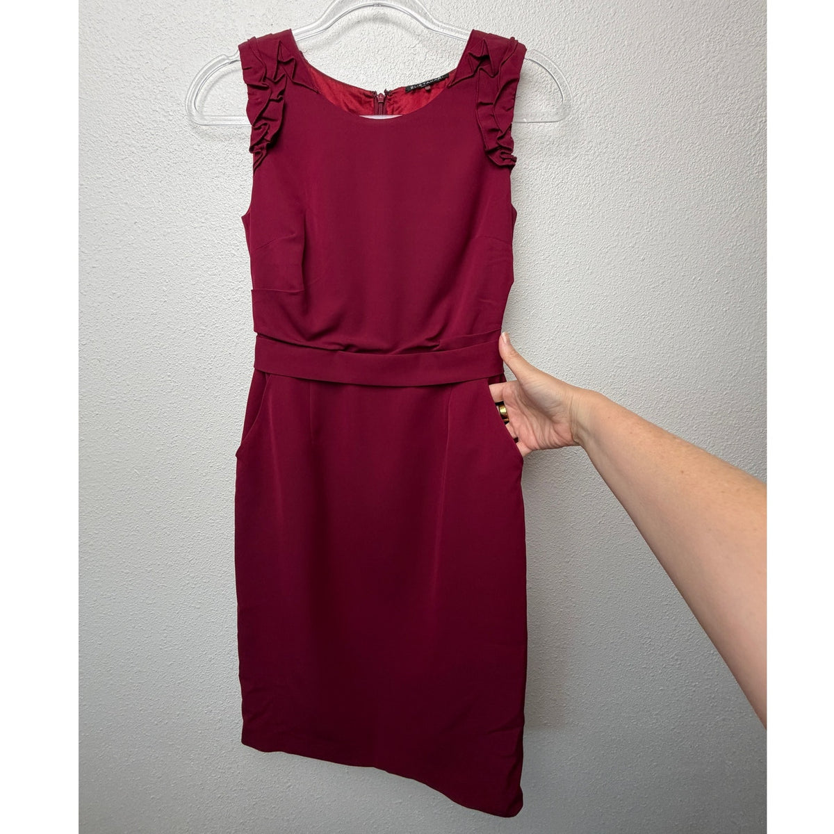 Elie Tahari Burgundy Ruffle Shoulder Sleeveless Sheath Dress Women's US 0