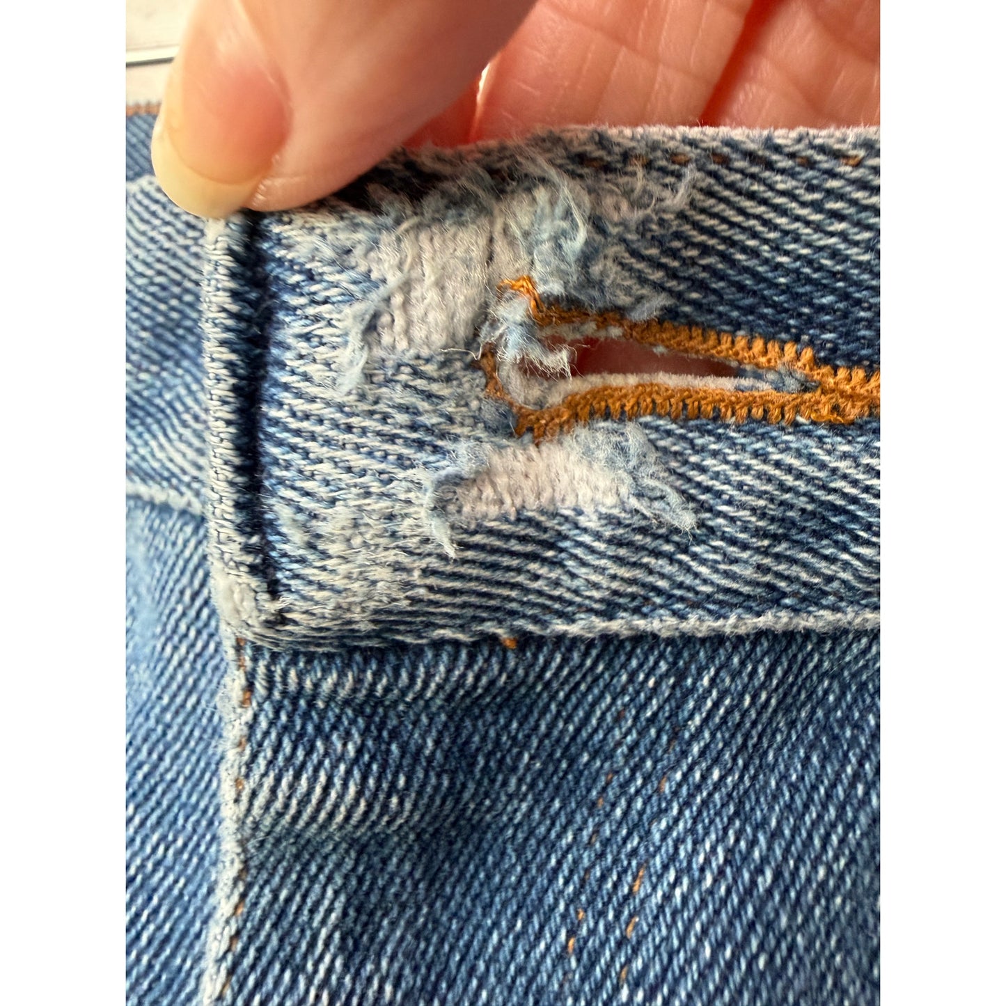Wrangler Blue High Rise Raw Hem Jeans Women's 26