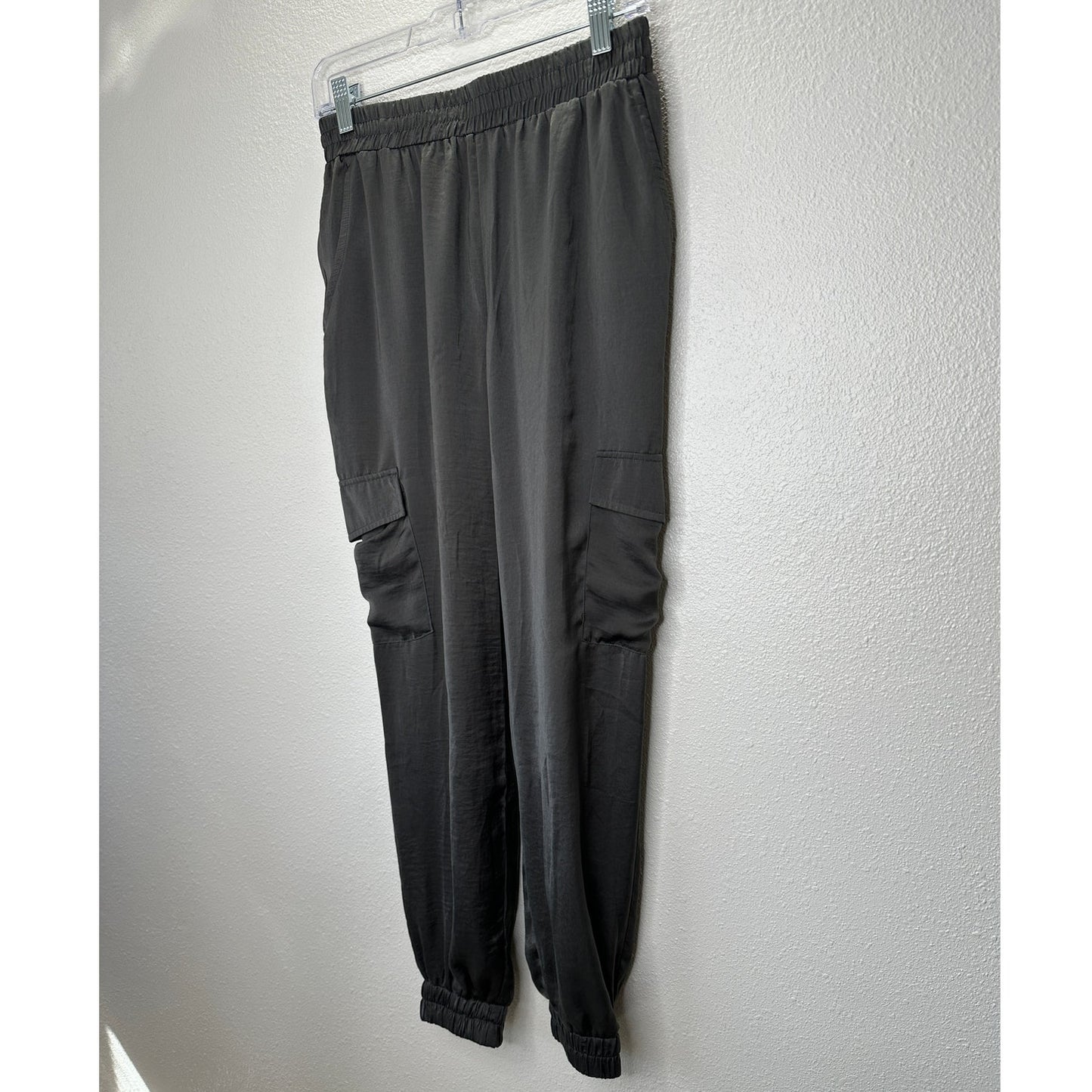 Sadie & Sage Gray Satin Utility Pocketed Elastic Waist Jogger S