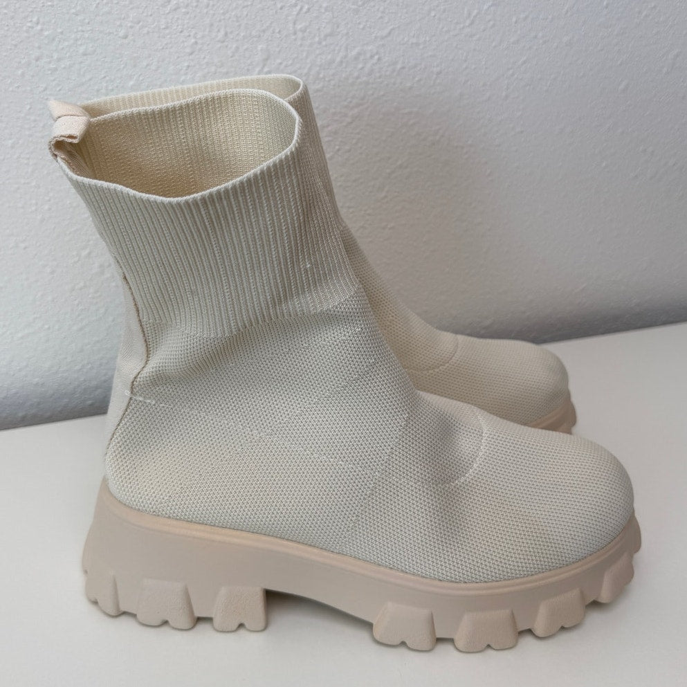 Women's Cream Knit Platform Sock Booties Chunky Lug Sole Boots Size 7