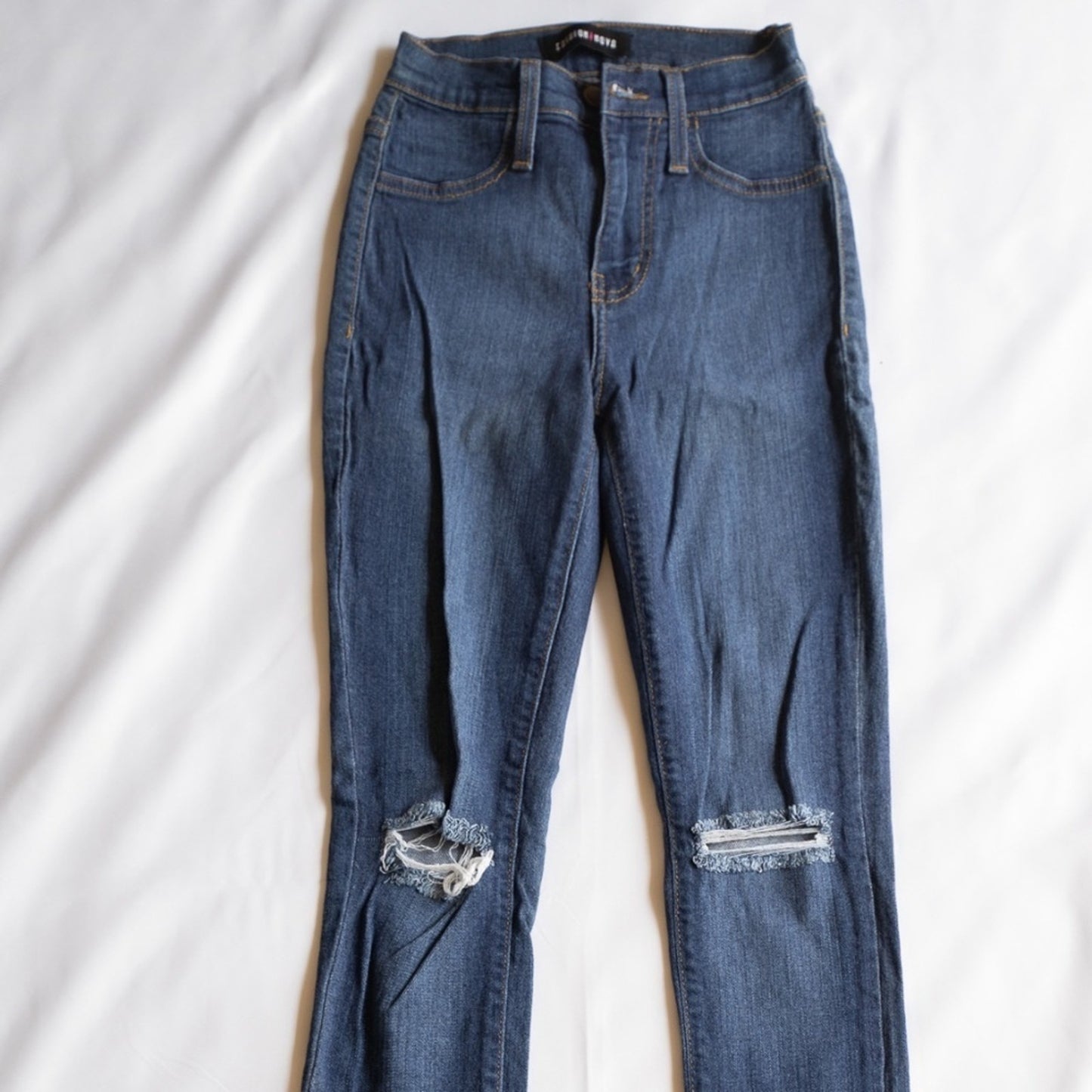 Fashion Nova Medium Dark Wash High Rise Destroyed Knee Stretch Jeans 3