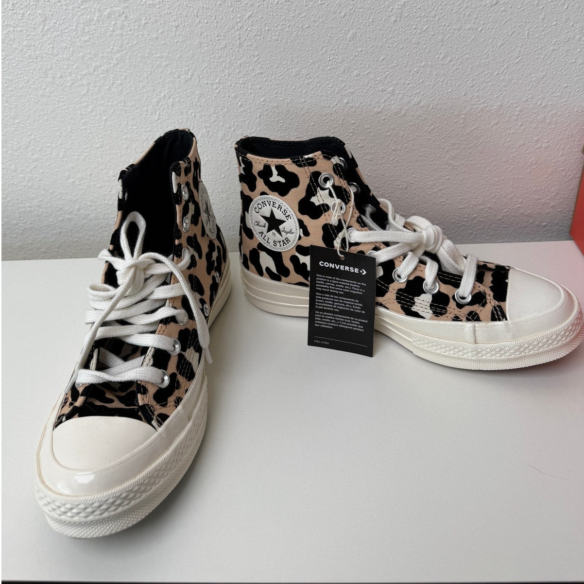 NIB Converse Chuck 70 Hi Leopard Print High Top Sneakers Women's US 7.5