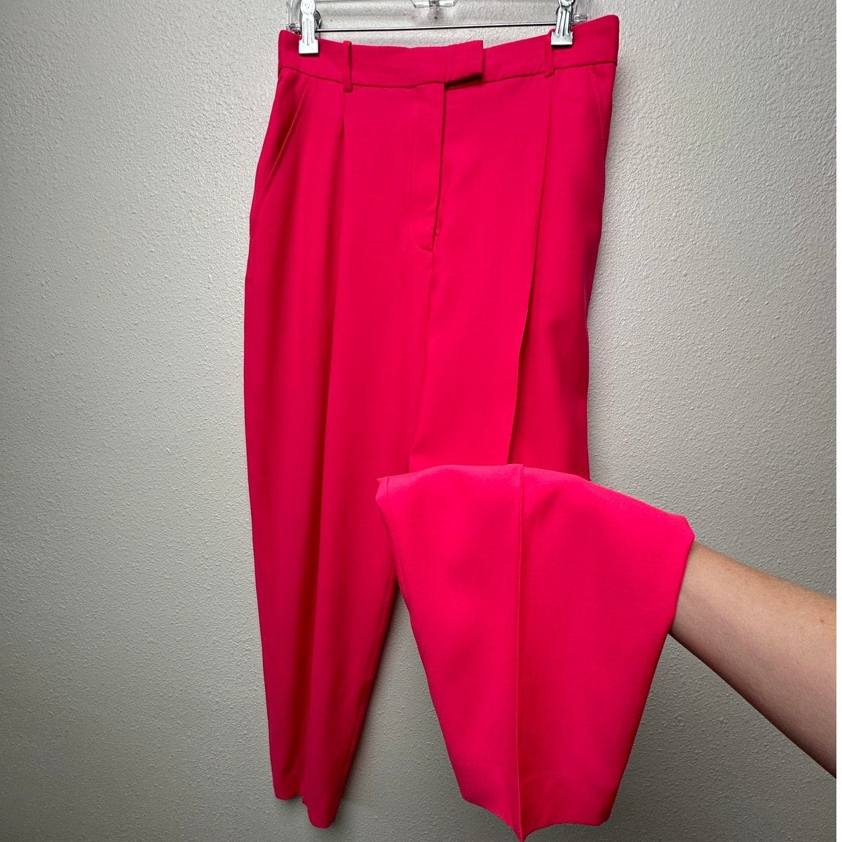 Alexander McQueen Coral Pink Pleated Trousers Women size 10
