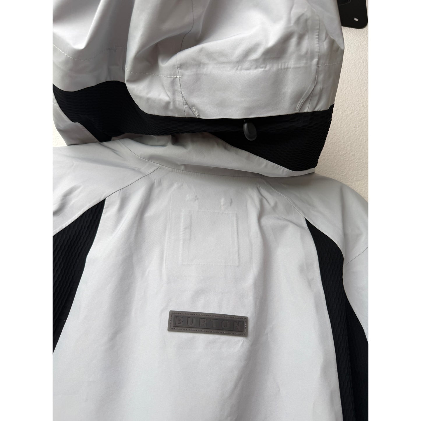 NWT Burton AK Gore-Tex 3L Jacket Gray Cloud Size L Waterproof Shell