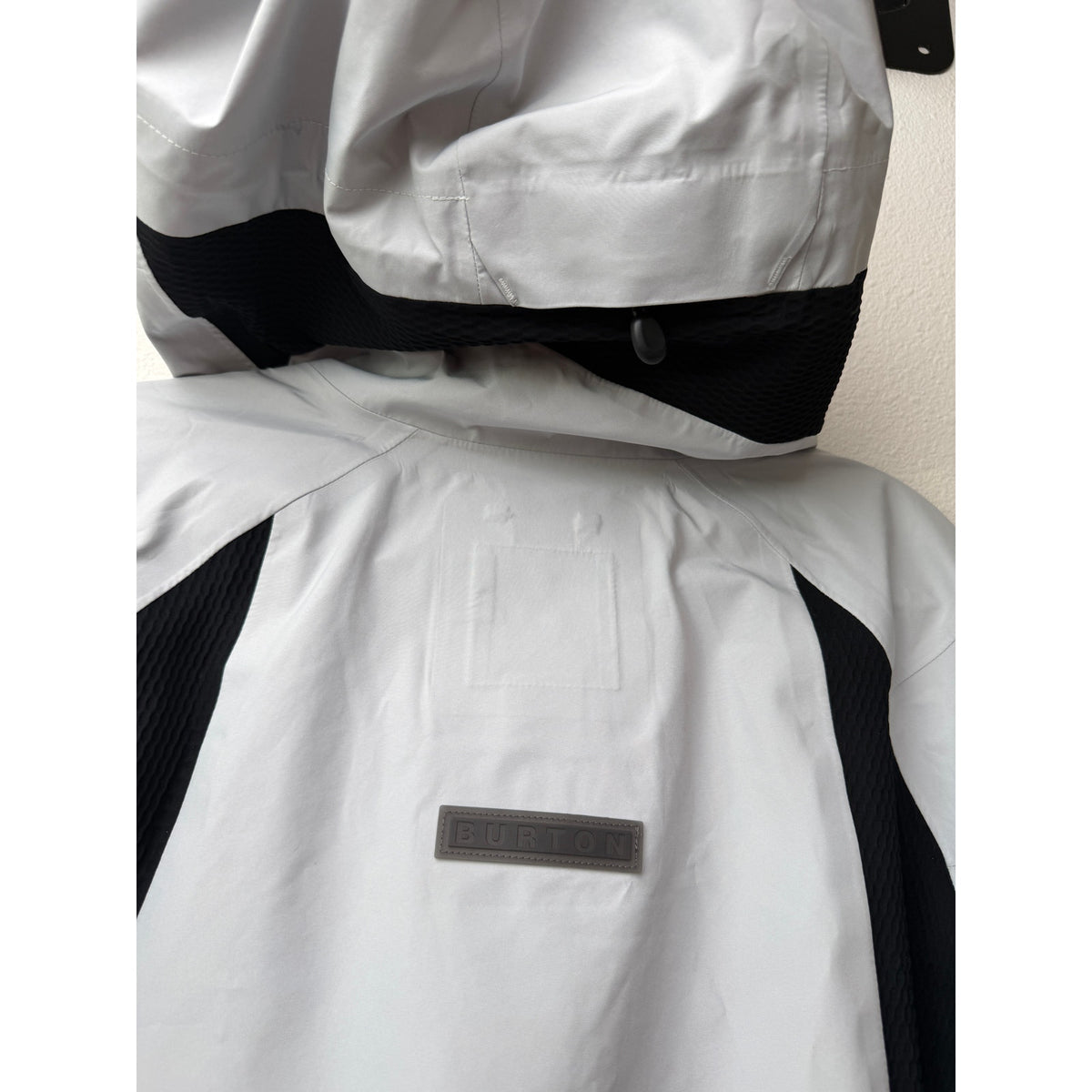 NWT Burton Carbonate Gray Cloud GORE-TEX 3L Size L Snowboard Jacket