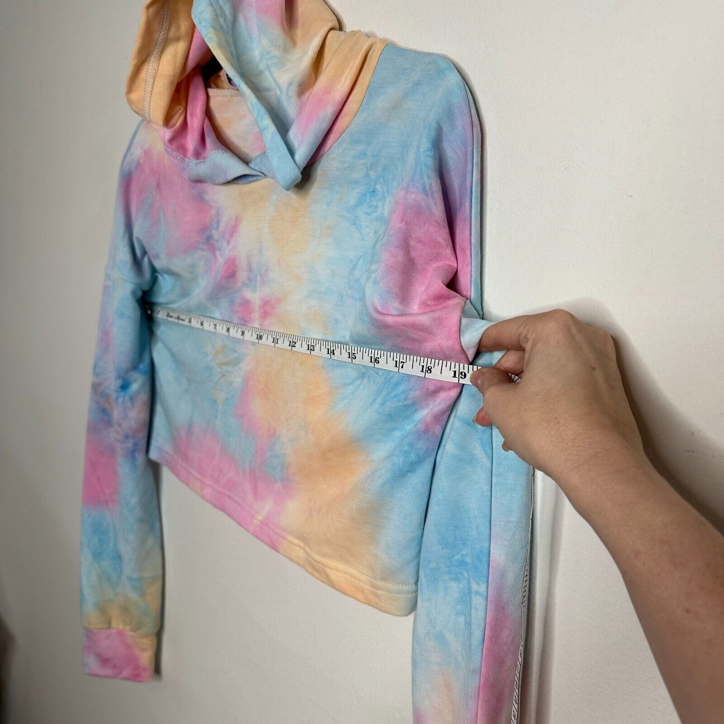 Lightweight Pale Pink Blue Tie Dye Drop Shoulder Long Sleeve Crop Hoodie Small
