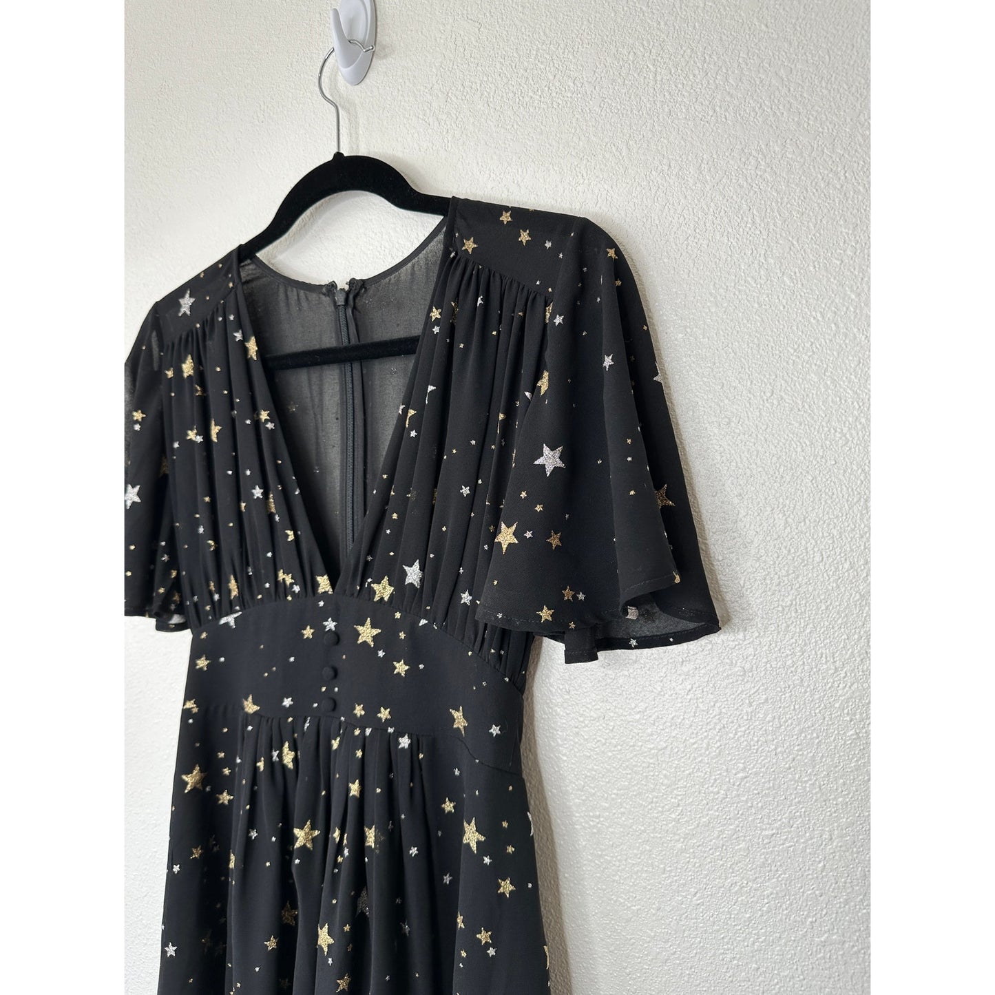 Privacy Please Ford Black Metallic Gold Silver Star Deep V Short Sleeve Dress XS