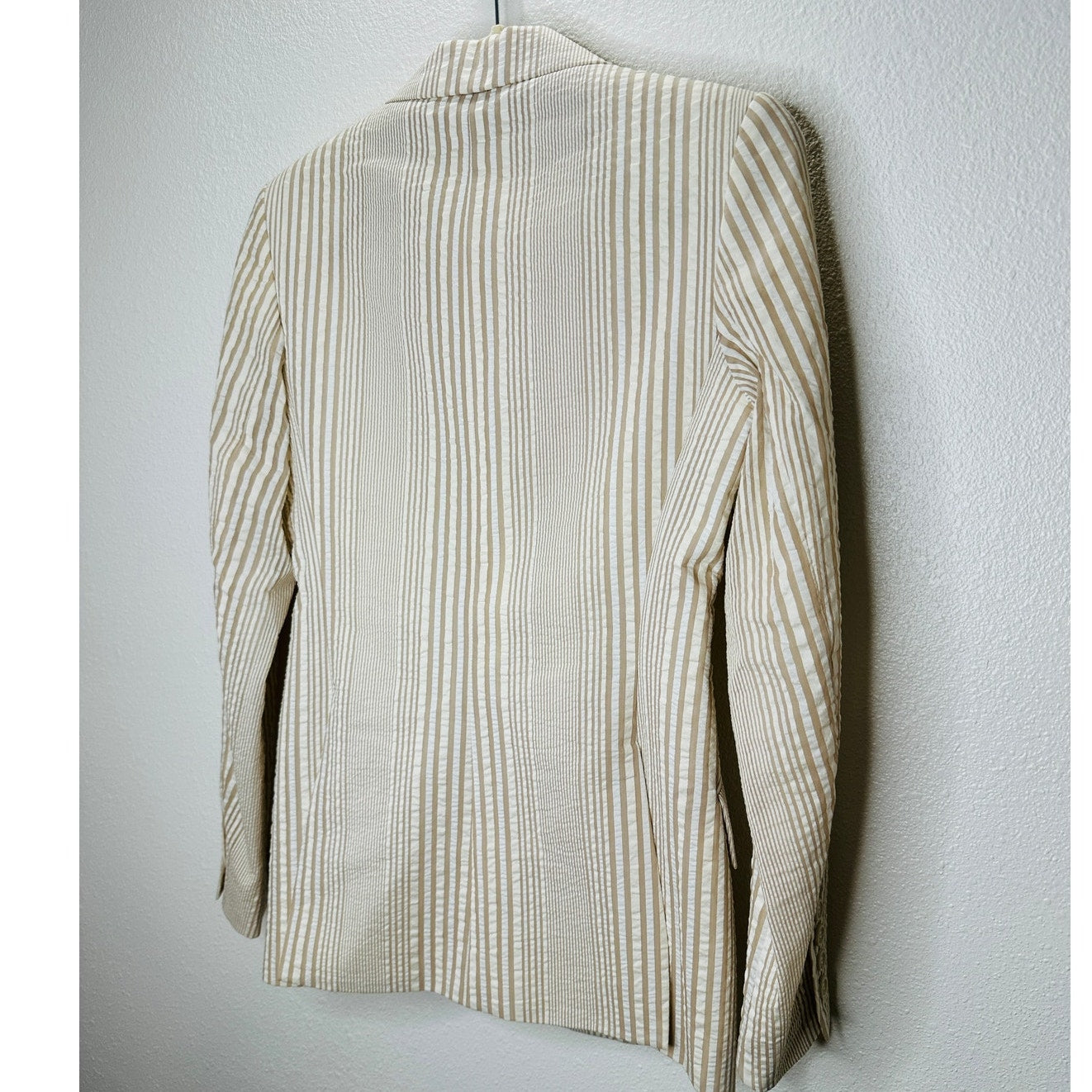 Alvin Valley Tan & Cream Stripe 3-Button Blazer Jacket 34