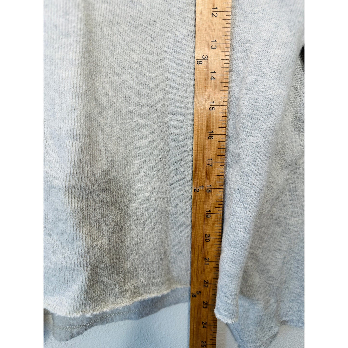 Zara Light Gray Long Sleeve VNeck Double Raw Hem Crop Sweater S
