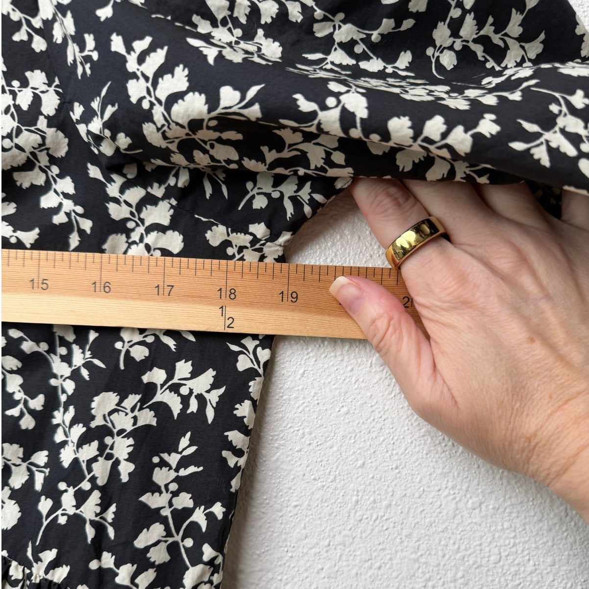 The Great Dress Black Ivory Floral Midi Women US 0 Button Front