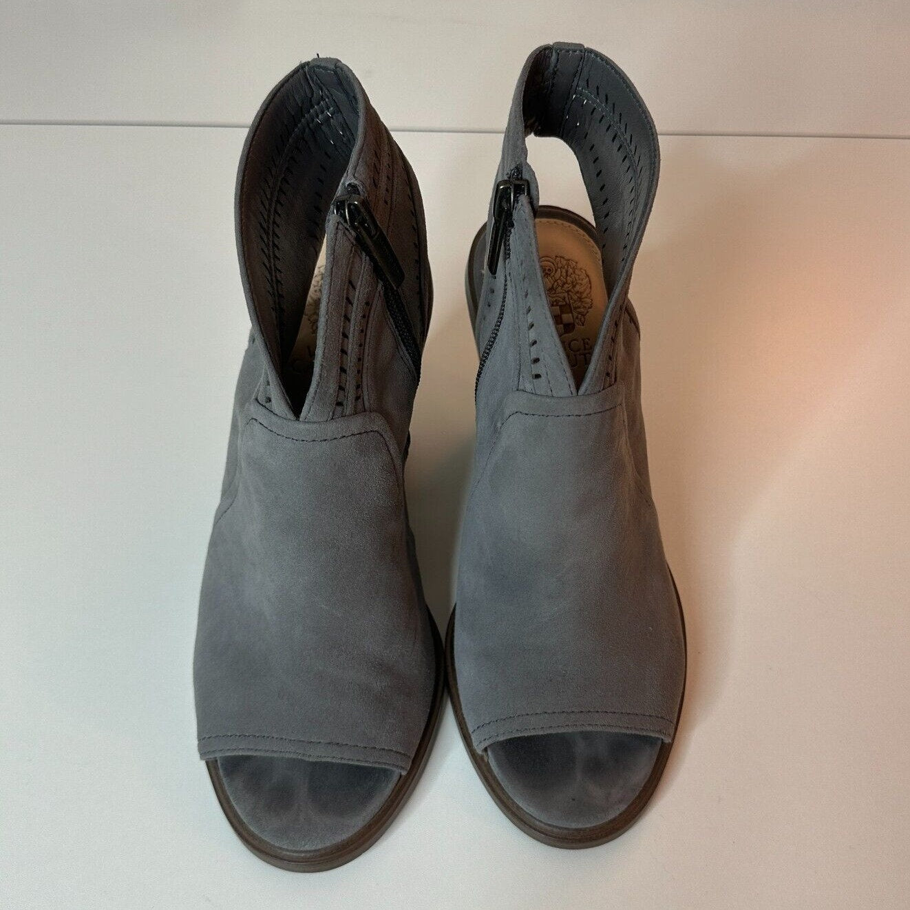 Vince Camuto Gray Koral Laser Cut Suede Open Toe Block Heel Booties Zip size 7