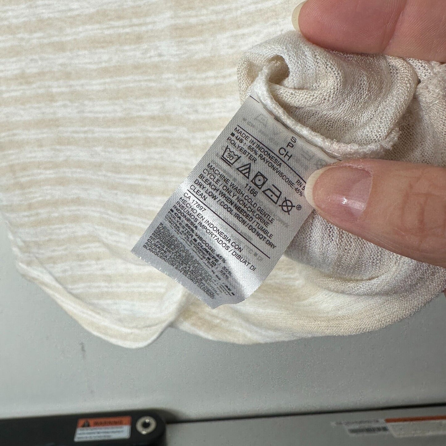 Old Navy Cream and White Striped V-Split Neck Tee Blouse Capped Sleeve Small