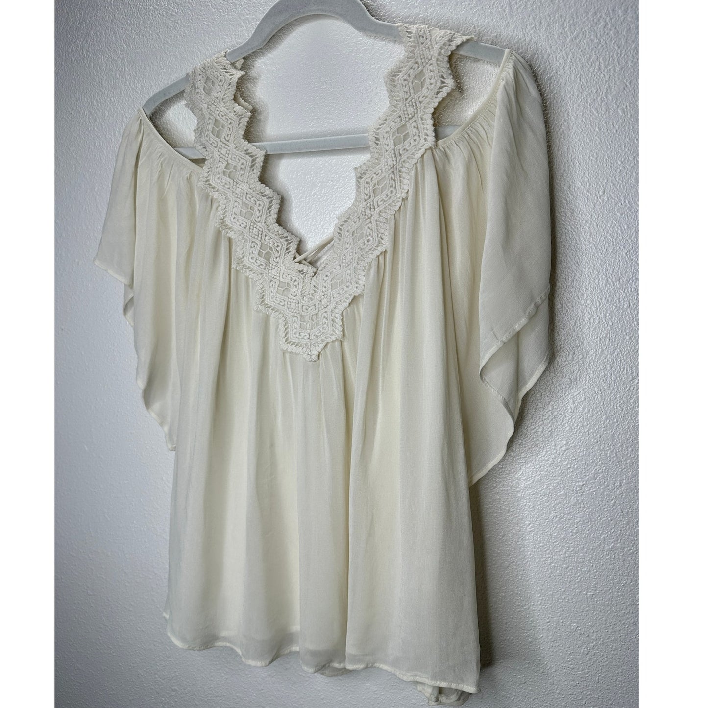 Love Sam Ivory Cream Crochet V-Neckline Tie Back Cold Shoulder Top M