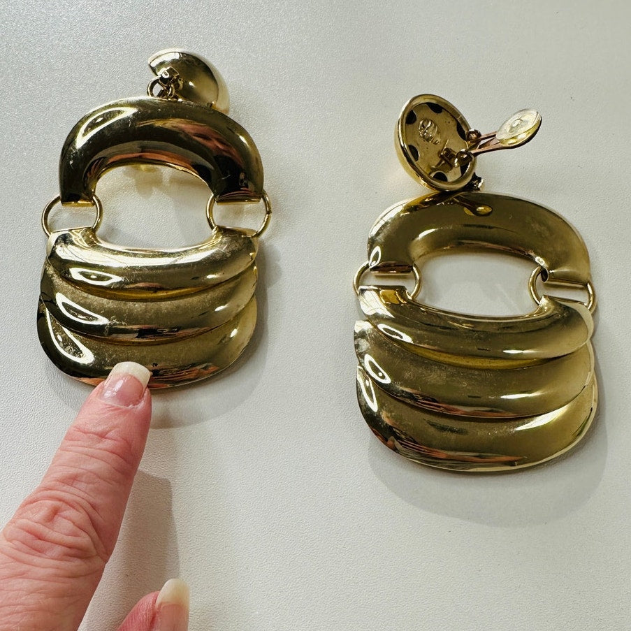 Vintage 80's Gold Chunky Dangle Clip-On Earrings