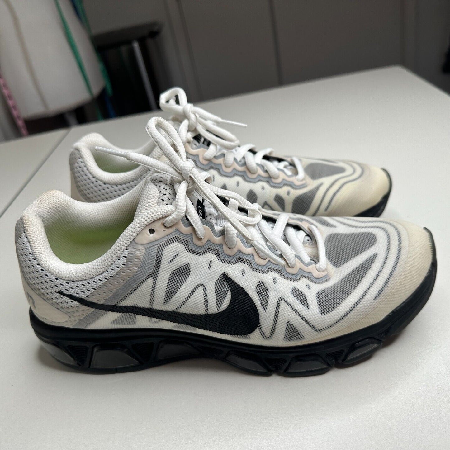 Nike Cream White Black Gray Tailwind 7 Max Air Womens Running Sneakers Size 9