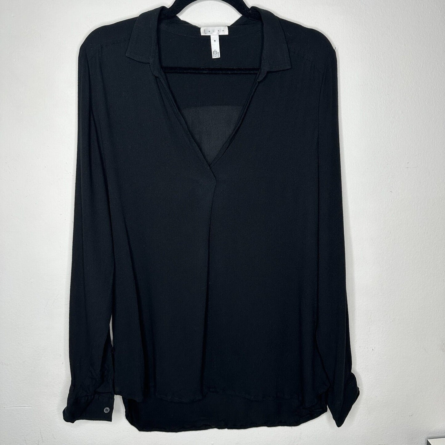Leith Black Blouse V Neck Long Sleeve Lightweight Flowy Top Women M