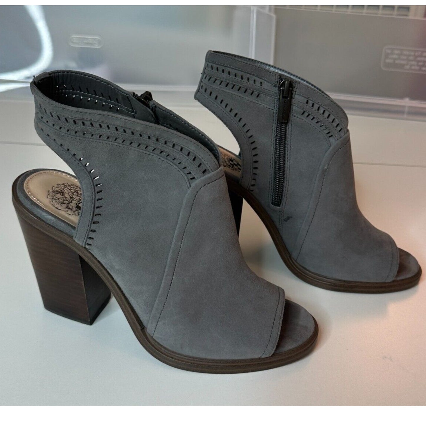 Vince Camuto Gray Koral Laser Cut Suede Open Toe Block Heel Booties Zip size 7