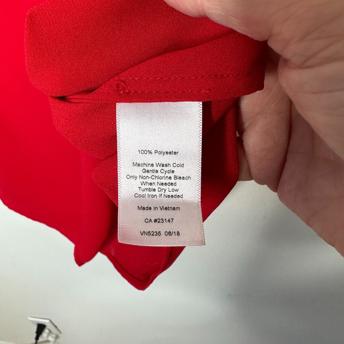 Talbots Red Long Sleeve Button Cuff Shirred Back Cut V Neck Tunic Blouse Medium