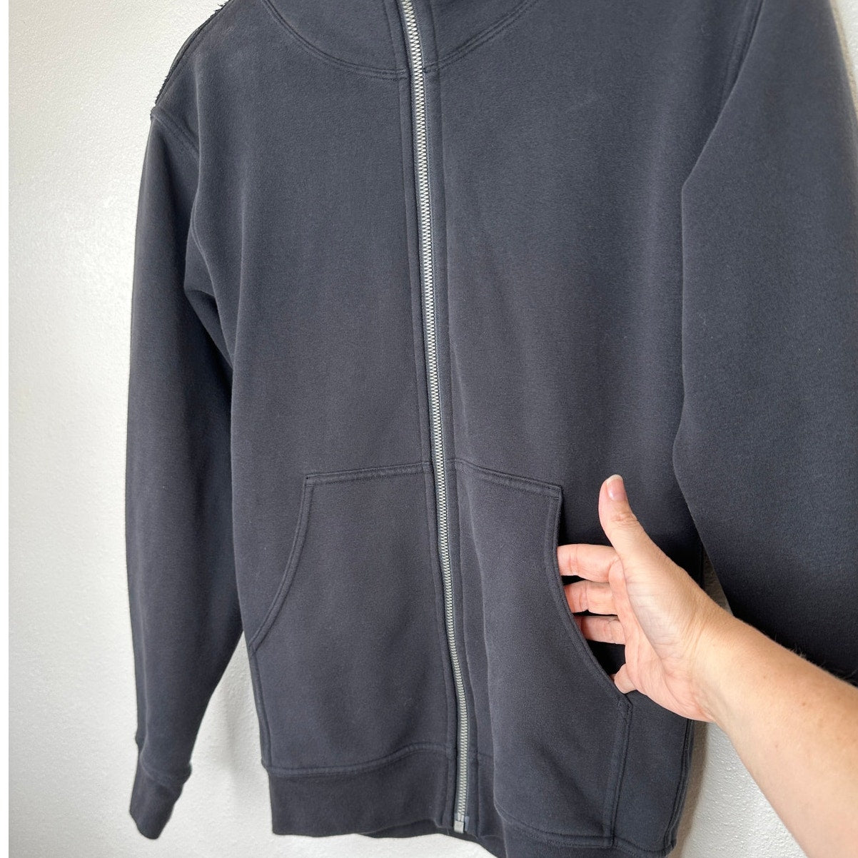 Lululemon Gray Black Long Sleeve Front Zip Pocketed Hoodie 6