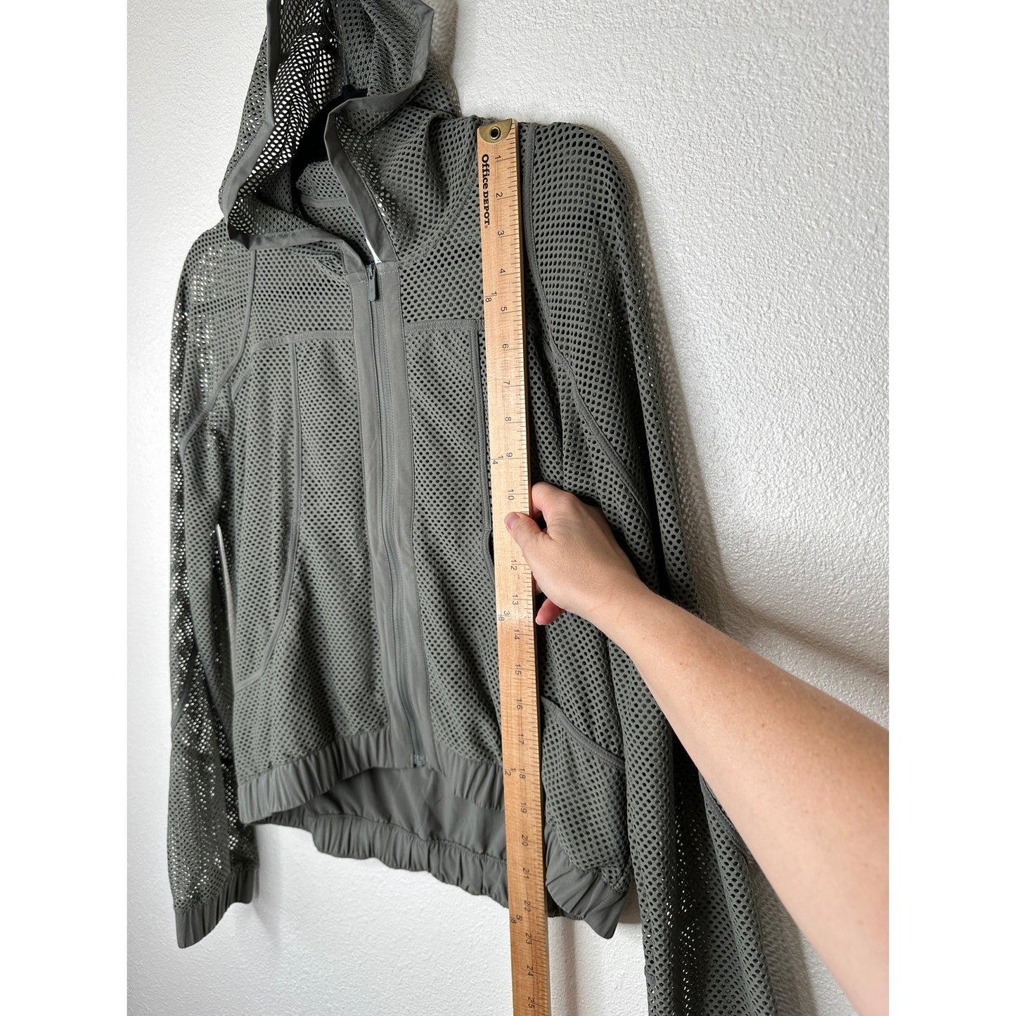 Lululemon Sage Green Relaxed Fit Mesh Hooded Front Zip Jacket 4