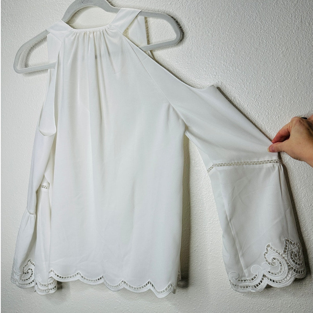 Ramy Brook White Cold Shoulder Eyelet Lace Bell Sleeve Eyelet Trim Blouse XS