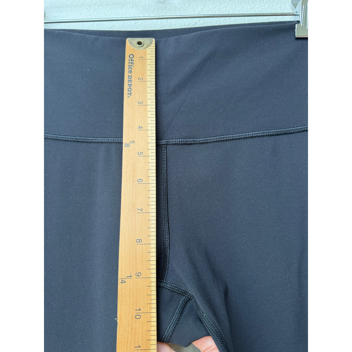 Lululemon Black Cropped Leggings Women US 8