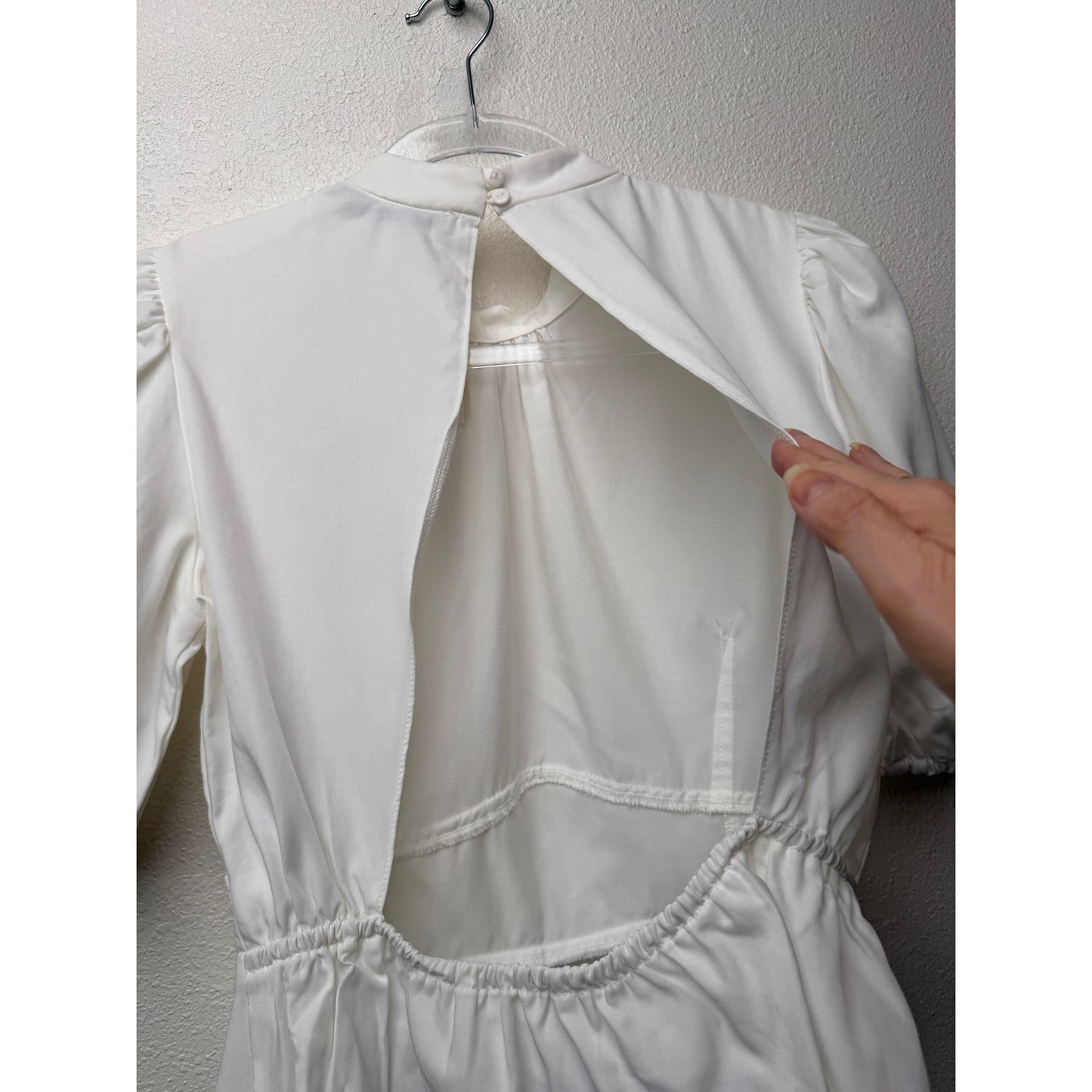 NWT HYFVE White 3/4 Puff Sleeve Peplum Top Womens M